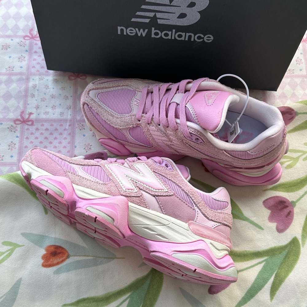 New Balance 9060 Series "Sakura Pink" Colorway (Dad Shoes) - Picture 6 of 9